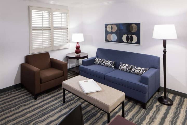 Room 12 of 30